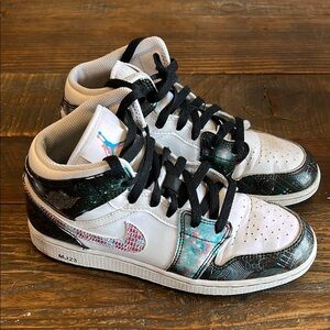 Air Jordan Sneakers “Take Flight” MJ23, Women’s 6 EUC